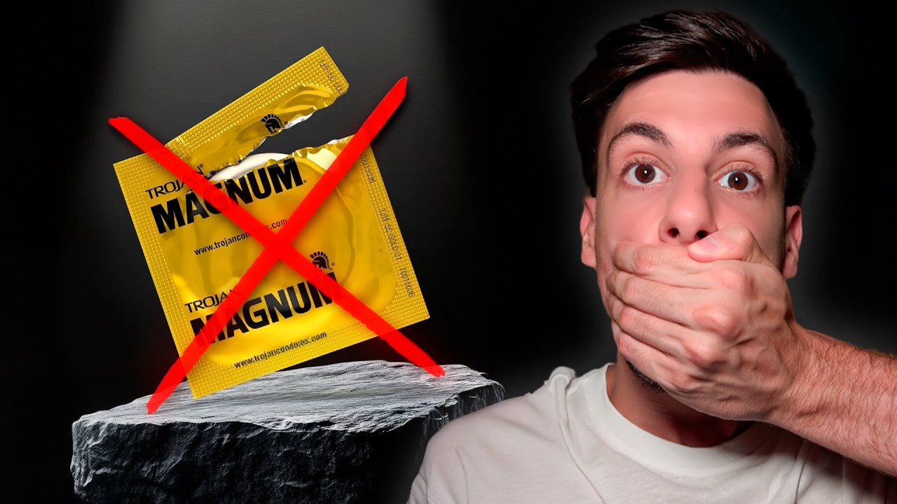 Guillermo con una mano sobre la boca de otra persona simulando que no le permiten hablar, con un condón tachado de fondo, representando la verdad 10 sobre la sexualidad femenina.